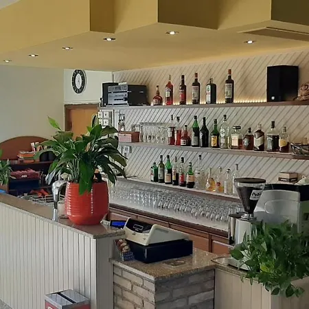 宁静酒店 代森扎诺-德尔加达